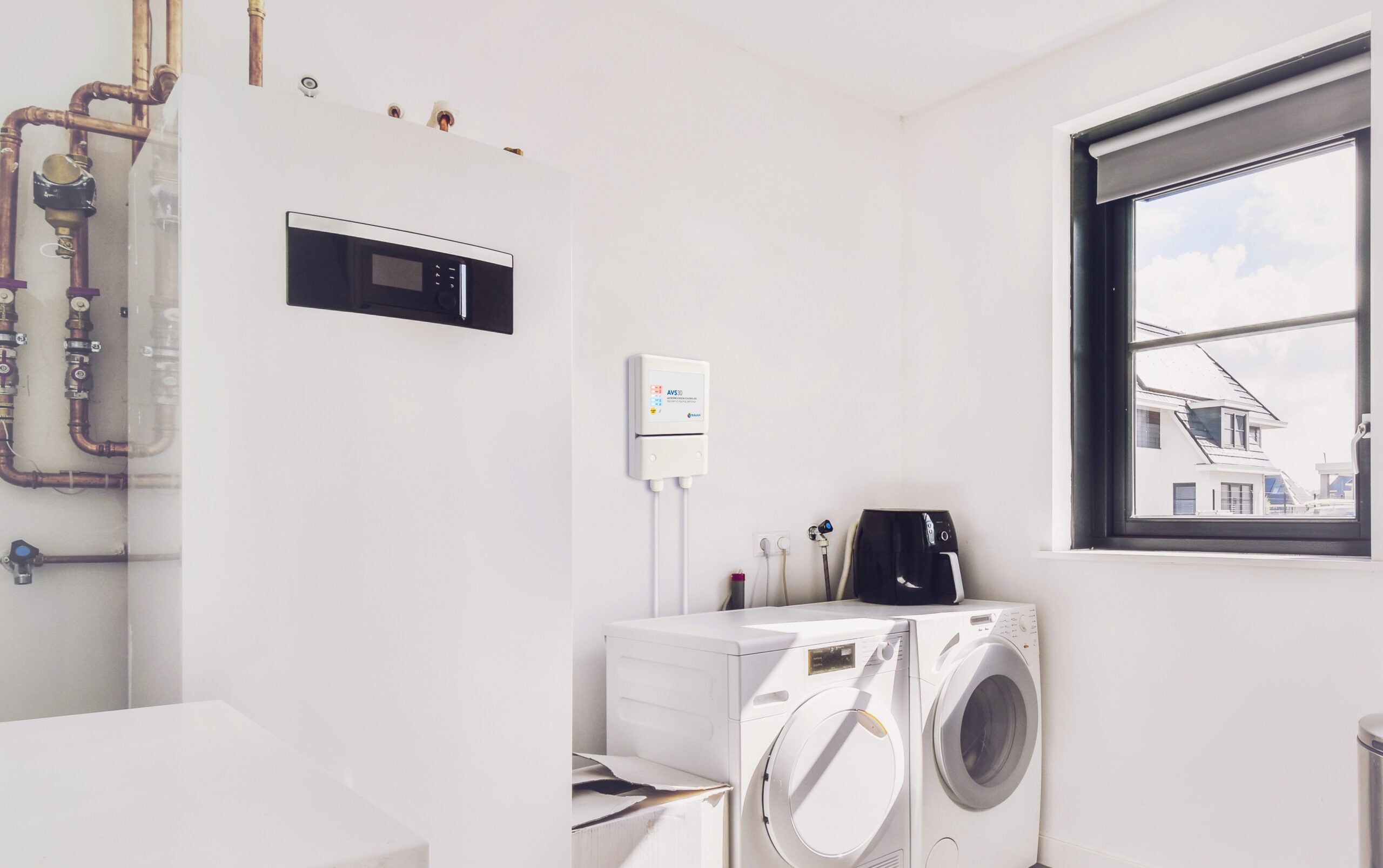 AVS30 230V 30A Micro Based 50/60Hz